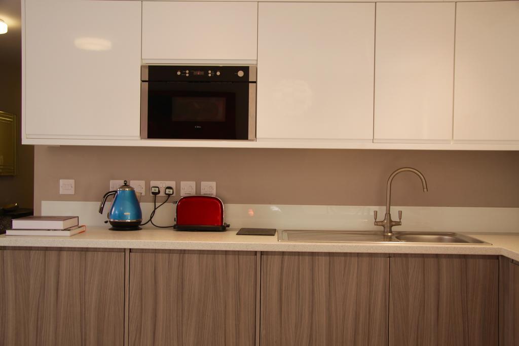 Lux Living Apartments - Florian House CBG Εξωτερικό φωτογραφία