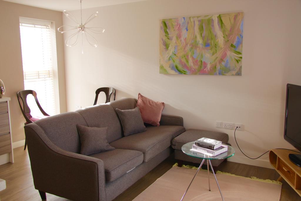 Lux Living Apartments - Florian House CBG Εξωτερικό φωτογραφία