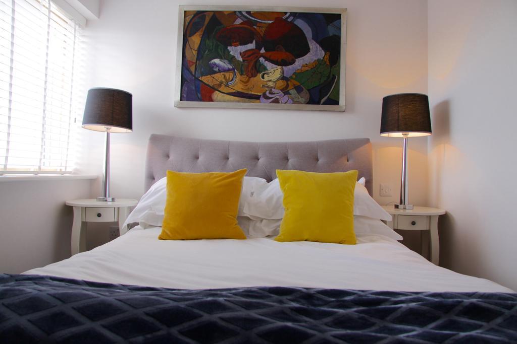 Lux Living Apartments - Florian House CBG Εξωτερικό φωτογραφία