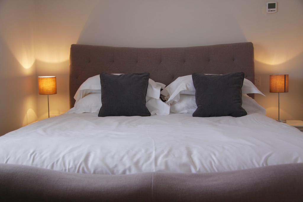 Lux Living Apartments - Florian House CBG Εξωτερικό φωτογραφία