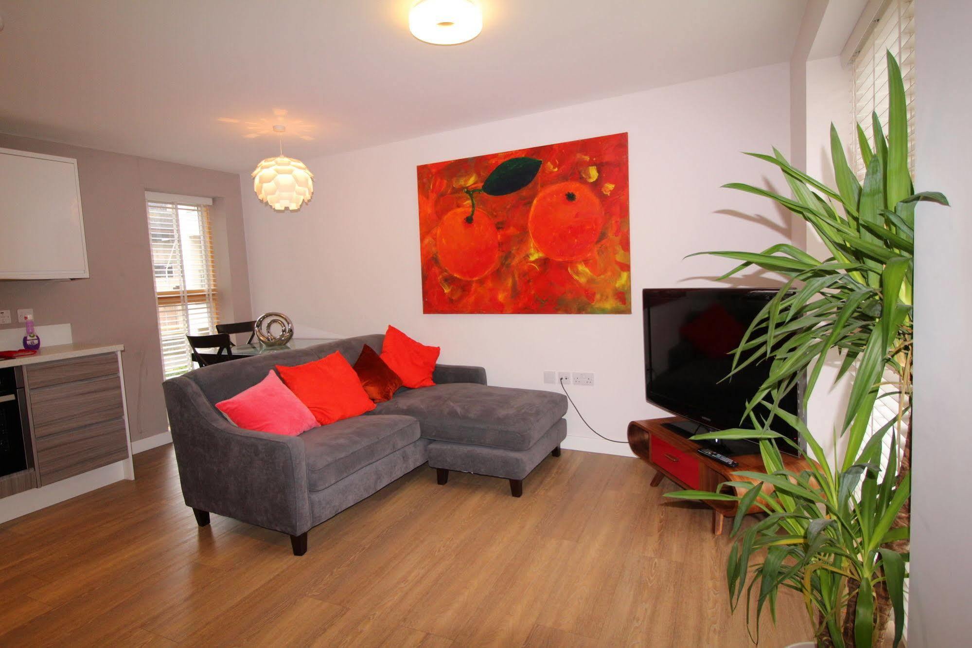 Lux Living Apartments - Florian House CBG Εξωτερικό φωτογραφία