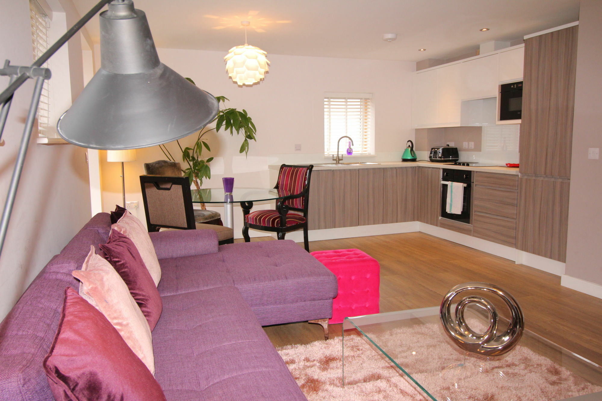 Lux Living Apartments - Florian House CBG Εξωτερικό φωτογραφία